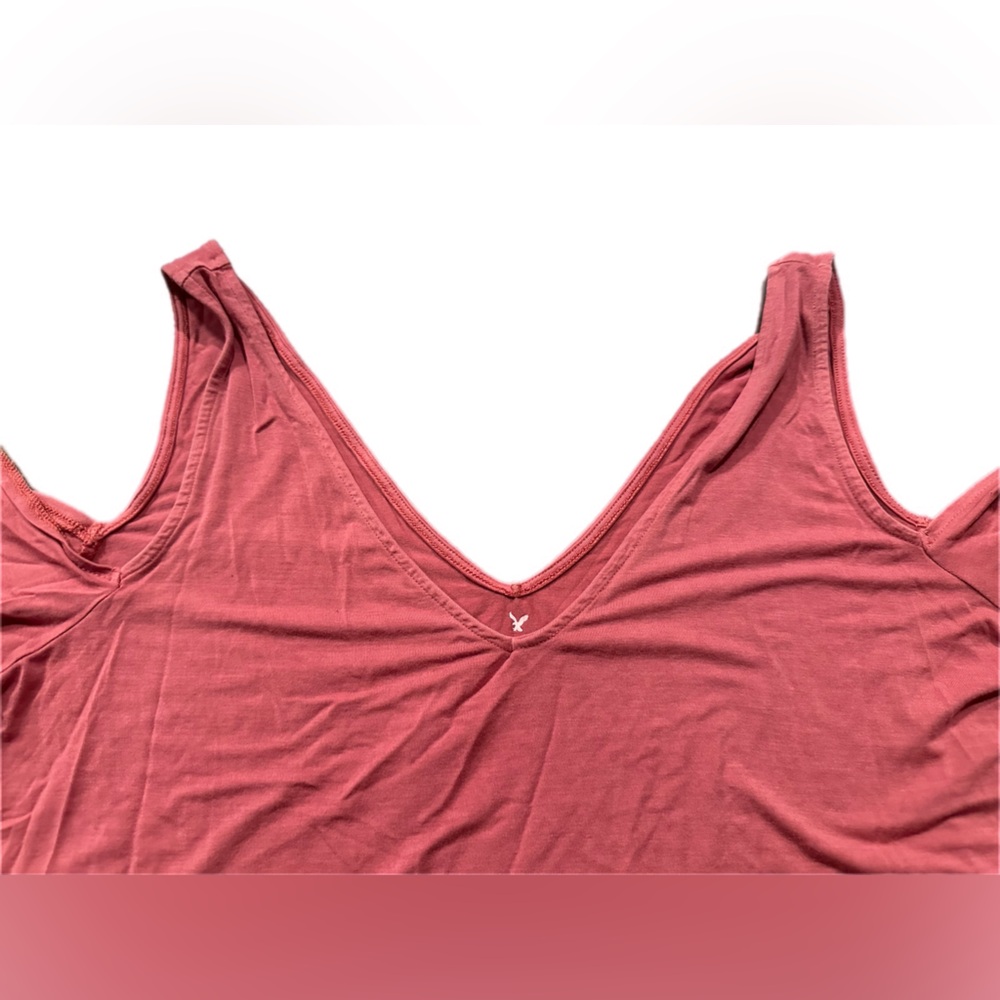 AE Outfitters cold‎ shoulder dusty rose deep V tank - Picture 3 of 4